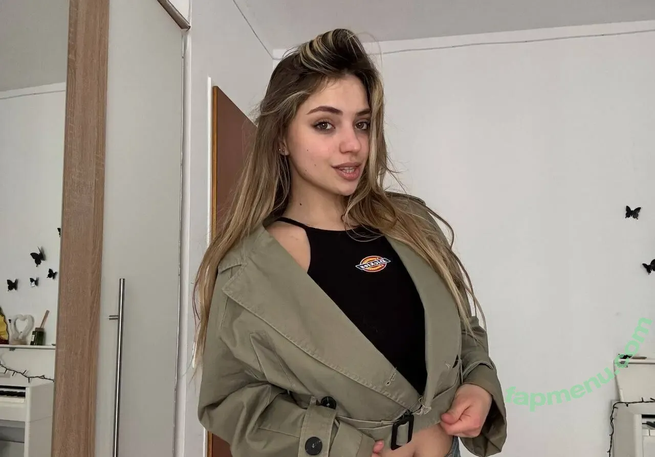 ami_allison nude photo #0346 (accomplished-hat5215 / ami_allison_94)