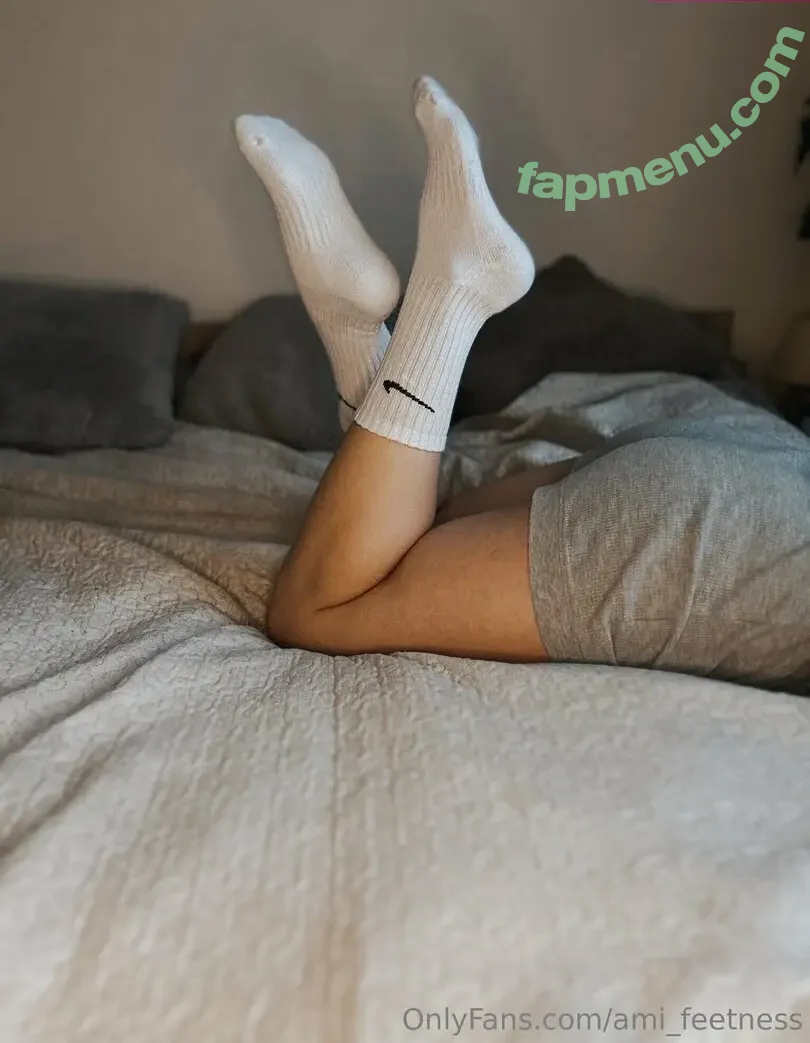 ami_feetness nude photo #0038 (ami_feetness)