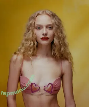 Amiah Miller / amiahkmiller / notashamiller nude photo #0010