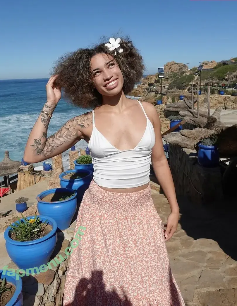 Amiah Simmons nude photo #0172 (amiahsimmons03 / amiahsimmonss)