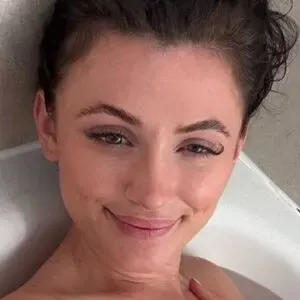 amie1998 / amiejayneee1 nude photo #0005