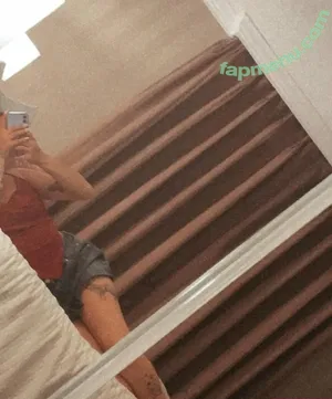 Amika Elise / amika.2.5t / elisefox00 nude photo #0031