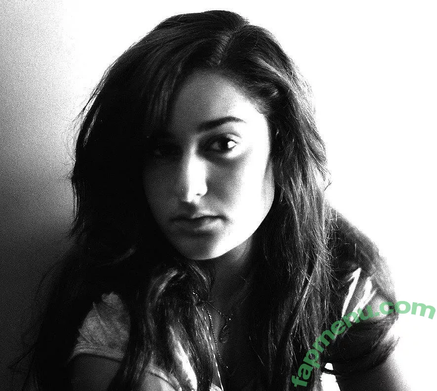 Amina Khalil nude photo #0003 (aminakhalilofficial)