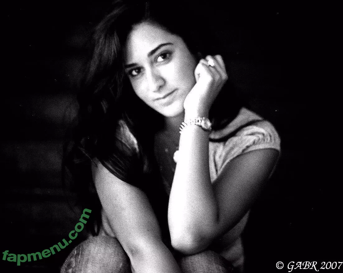 Amina Khalil nude photo #0006 (aminakhalilofficial)