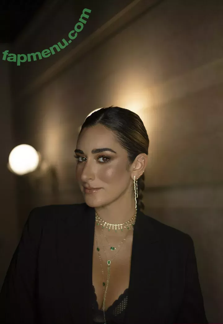 Amina Khalil nude photo #0030 (aminakhalilofficial)