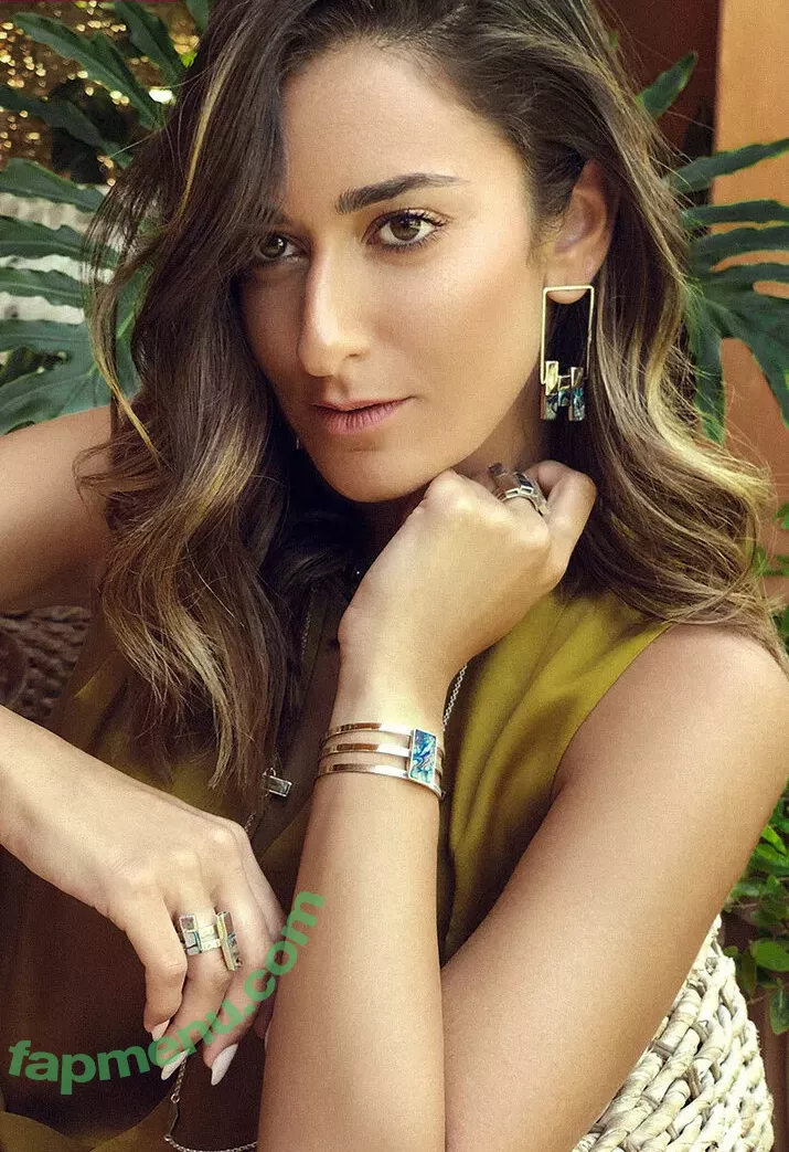 Amina Khalil nude photo #0032 (aminakhalilofficial)