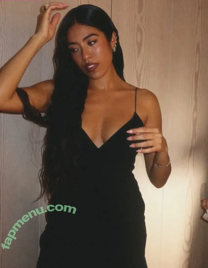 Aminah Nieves nude photo #0002 (aminah.nieves)