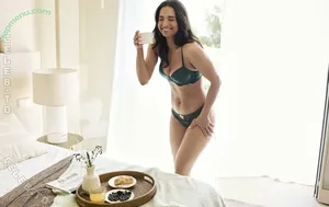 Amira Aly / amiraaly nude photo #0082