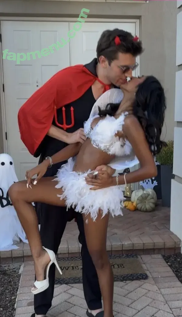 Amira Shiwraj nude photo #0012 (shiwraj.amira)