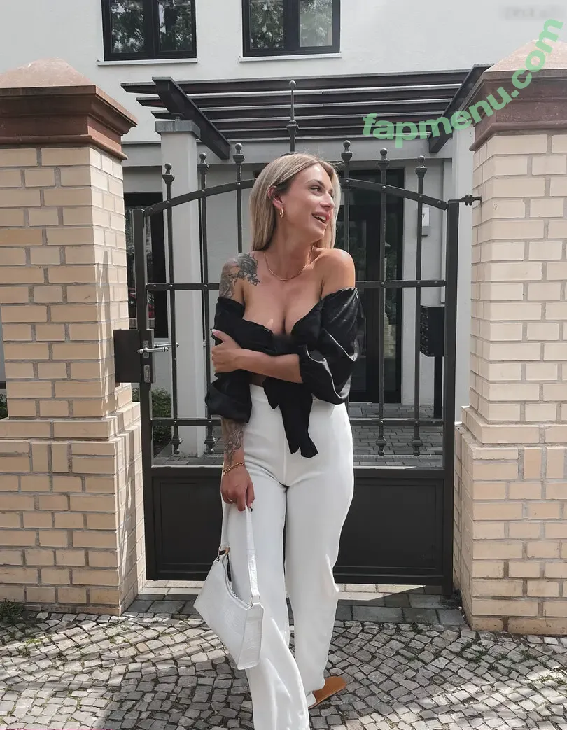 Amiraa Mirah nude photo #0019 (amiraa.mirah)