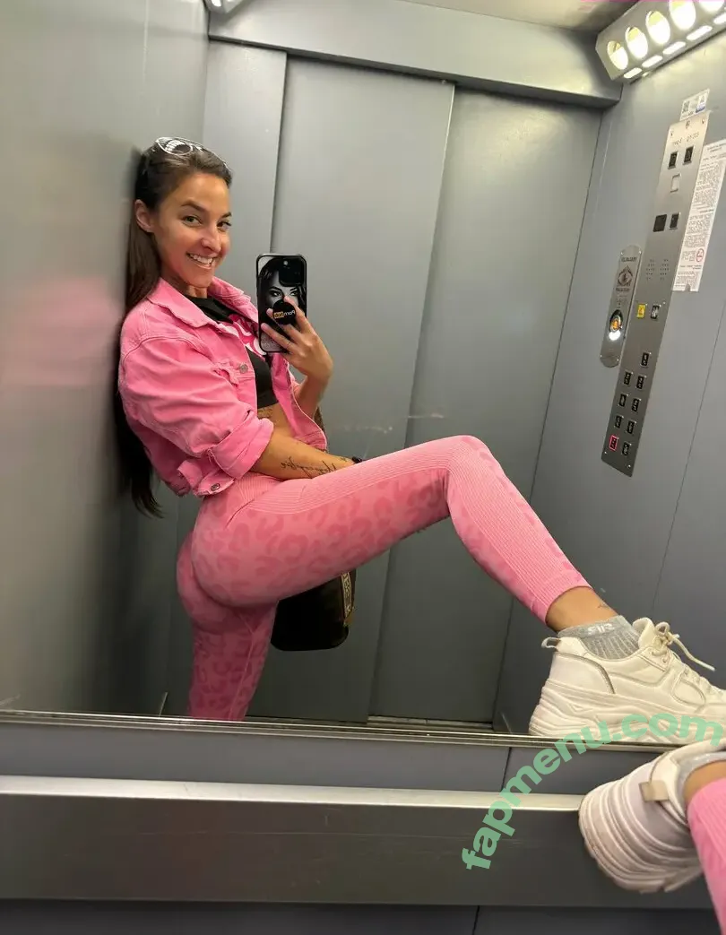 amirahadarax nude photo #0160 (amiraadarax)