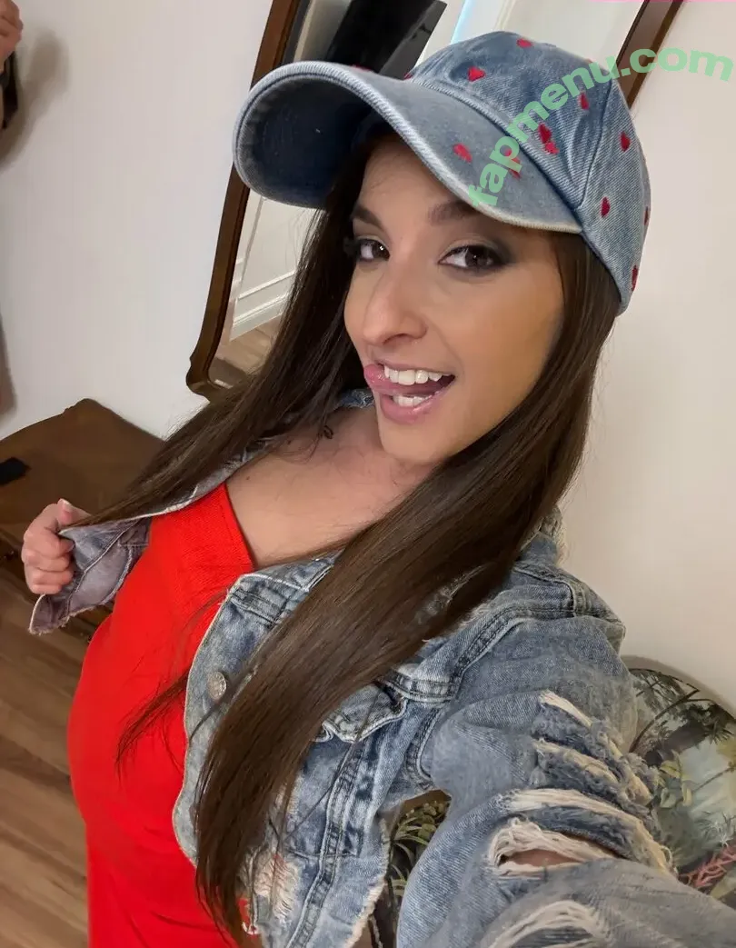 amirahadarax nude photo #0180 (amiraadarax)