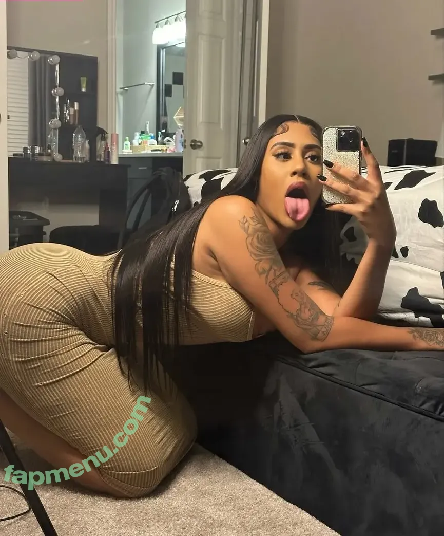 amiramyst nude photo #0022 (Amira Scriven / amiramystvip / katttrapvip)
