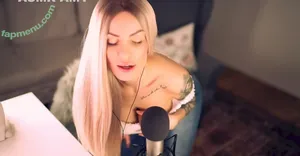  nude photo #0006