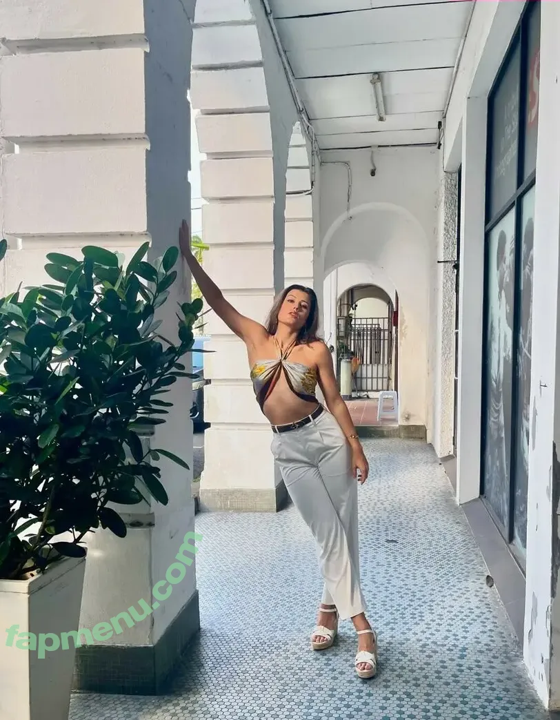 Amy Blunden nude photo #0040 (amyblunden1)