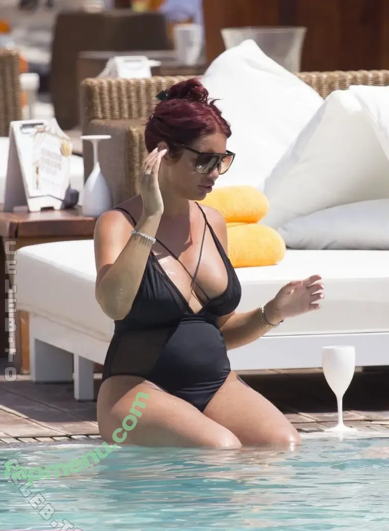Amy Childs nude photo #0163 (AmyChildsOfficial / amychilds1990 / missamychilds)