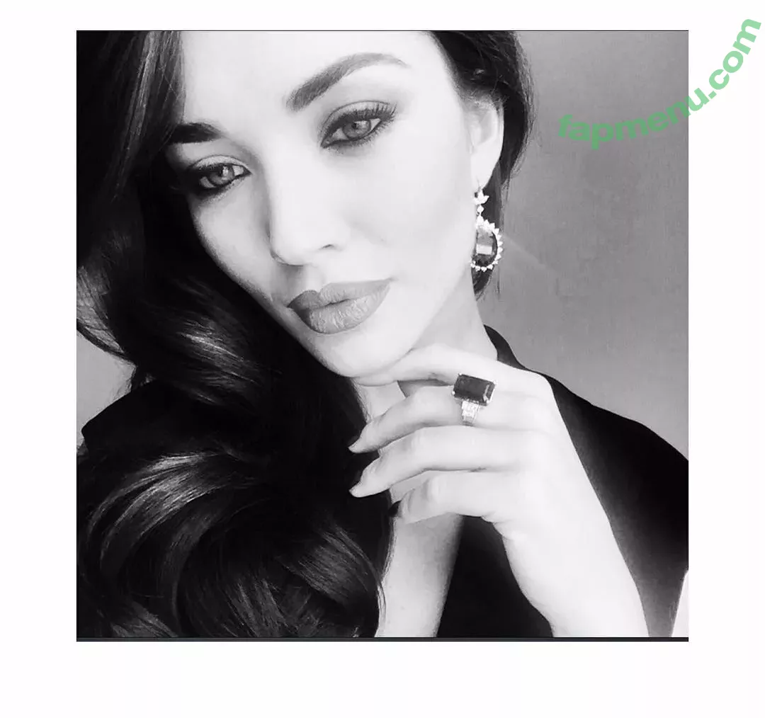 Amy Jackson nude photo #0104 (iamamyjackson / theallamericanbadgirl)