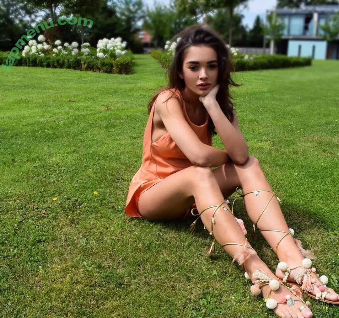 Amy Jackson nude photo #0212 (iamamyjackson / theallamericanbadgirl)