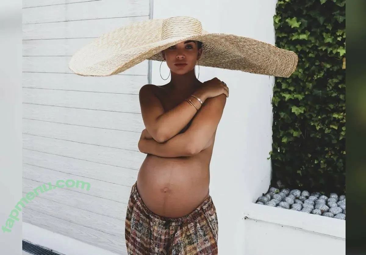 Amy Jackson nude photo #0405 (iamamyjackson / theallamericanbadgirl)