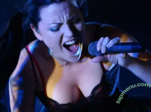 Amy Lee (Evanescence) / amylee nude photo #0004