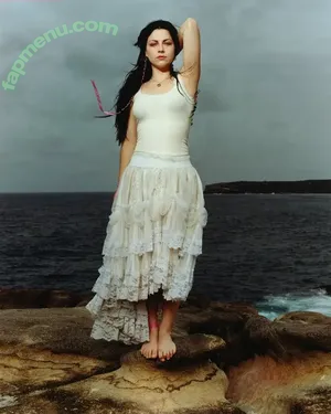 Amy Lee / AmyLeeEV / Slemgem / amy_lee / amyleeplays / youramylee nude photo #0187