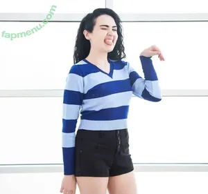 Amy Roberts / Amariebythesea nude photo #0141