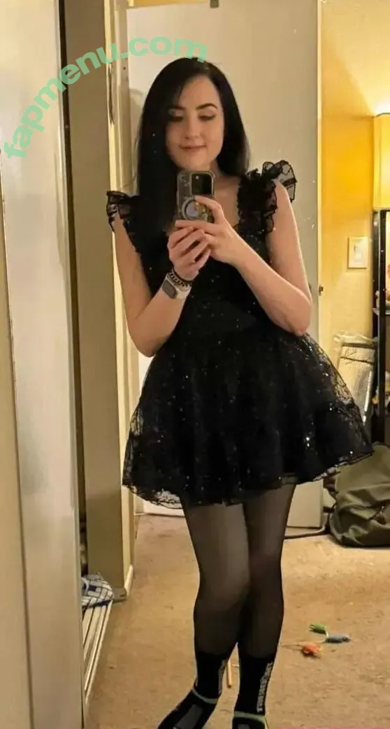 Amy Roberts nude photo #0134 (Amariebythesea)