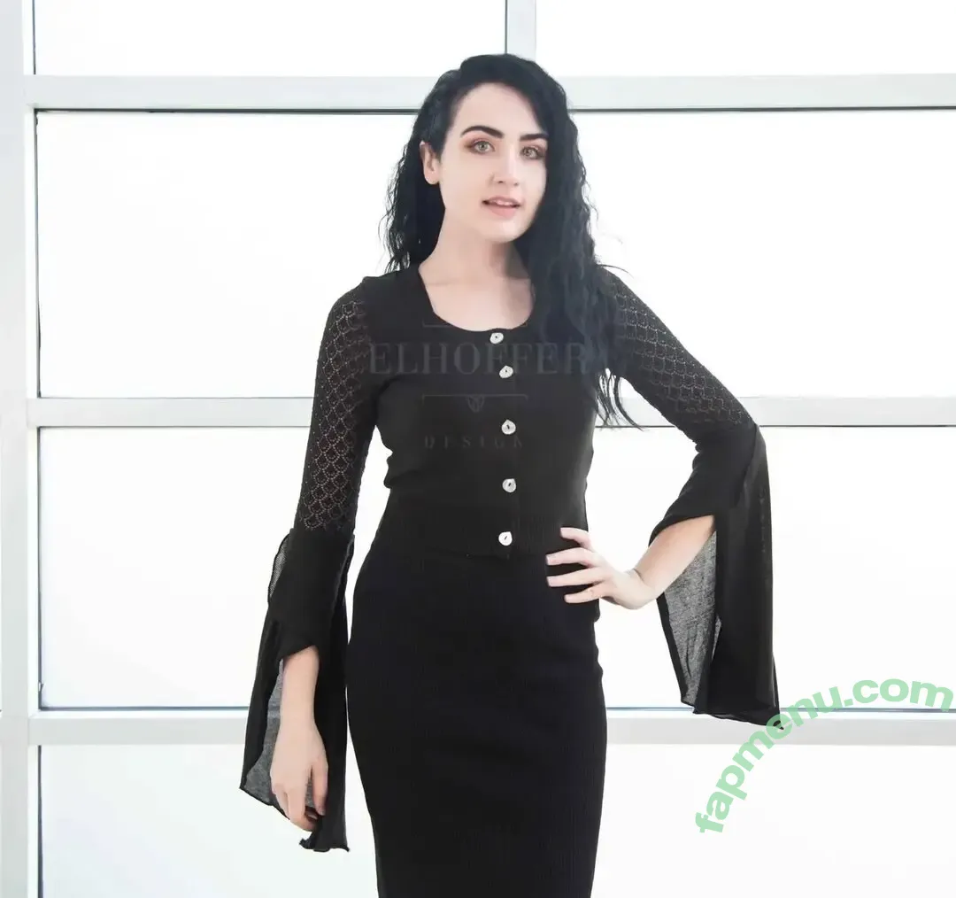 Amy Roberts nude photo #0143 (Amariebythesea)