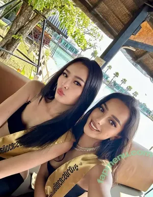 Amy Viranya Berry / amyviranya nude photo #0183