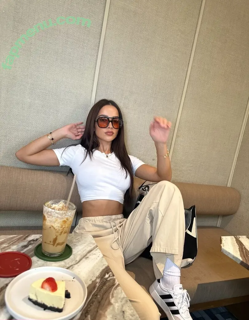 Amy Viranya Berry nude photo #0003 (amyviranya)