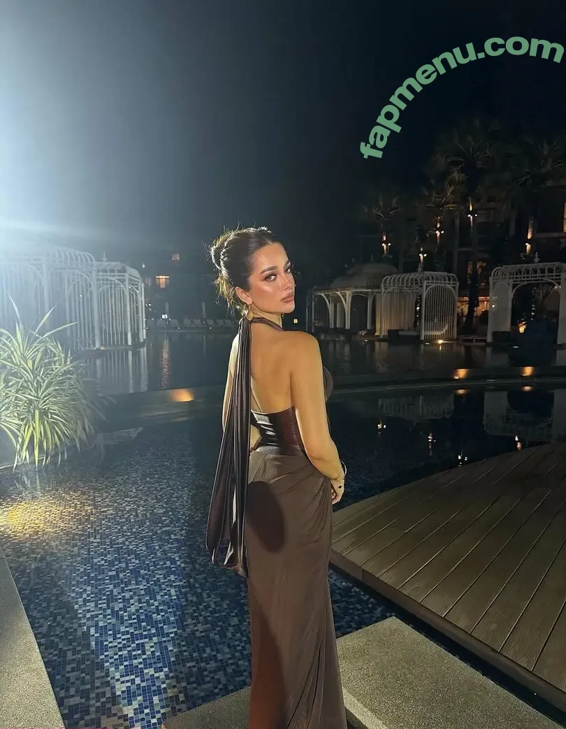 Amy Viranya Berry nude photo #0068 (amyviranya)