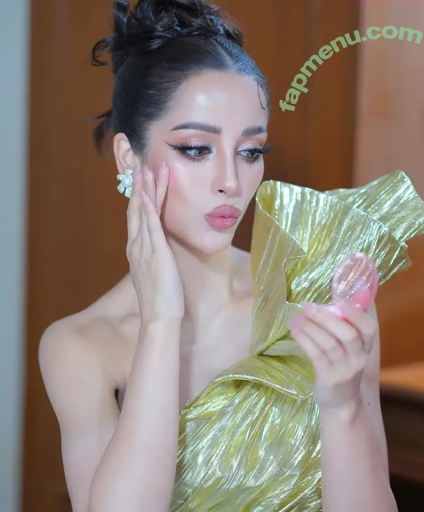 Amy Viranya Berry nude photo #0069 (amyviranya)