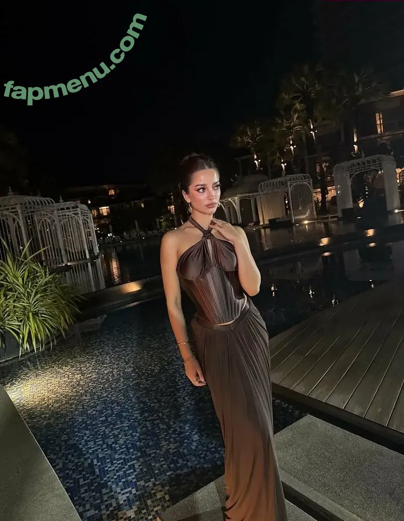 Amy Viranya Berry nude photo #0073 (amyviranya)