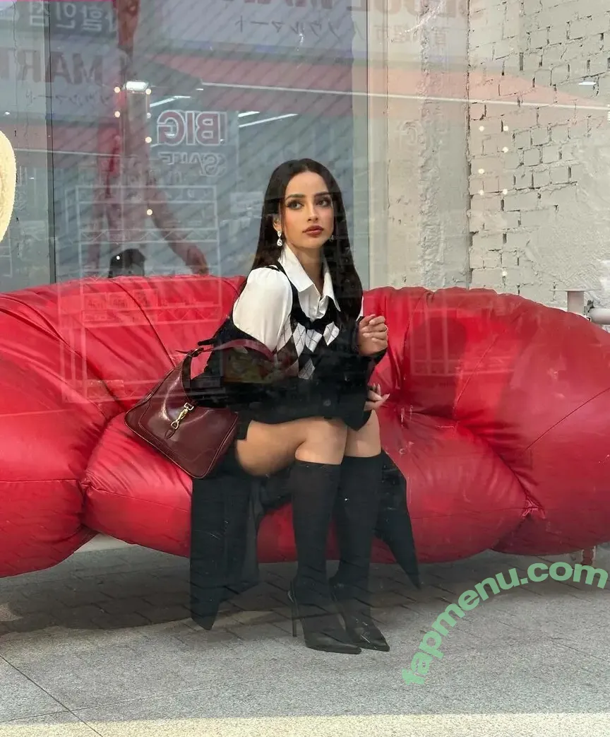 Amy Viranya Berry nude photo #0175 (amyviranya)