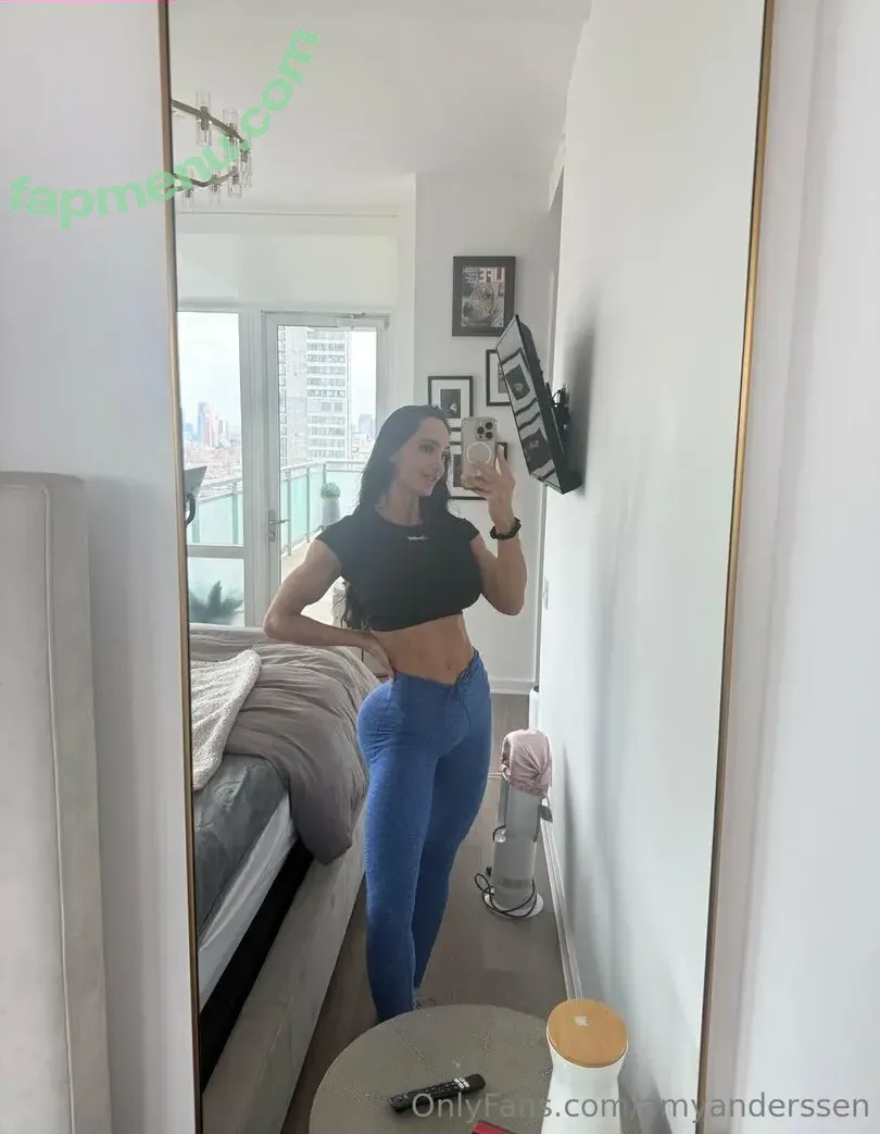 amyanderssen nude photo #0021 (amyanderssen)