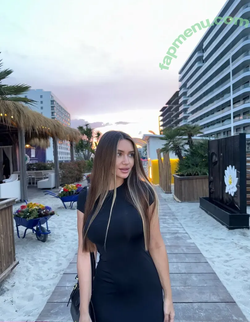 amyblakex nude photo #0017 (amyblakex)