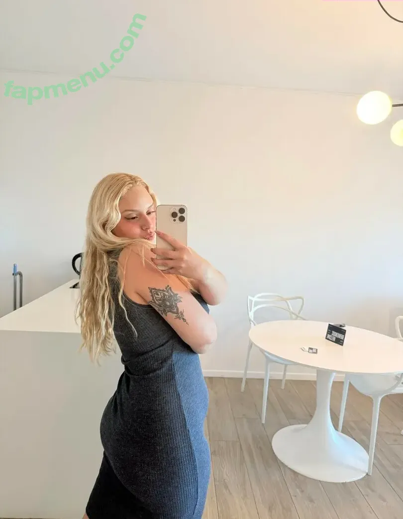 amycutiee nude photo #0066 (itsamyycute)