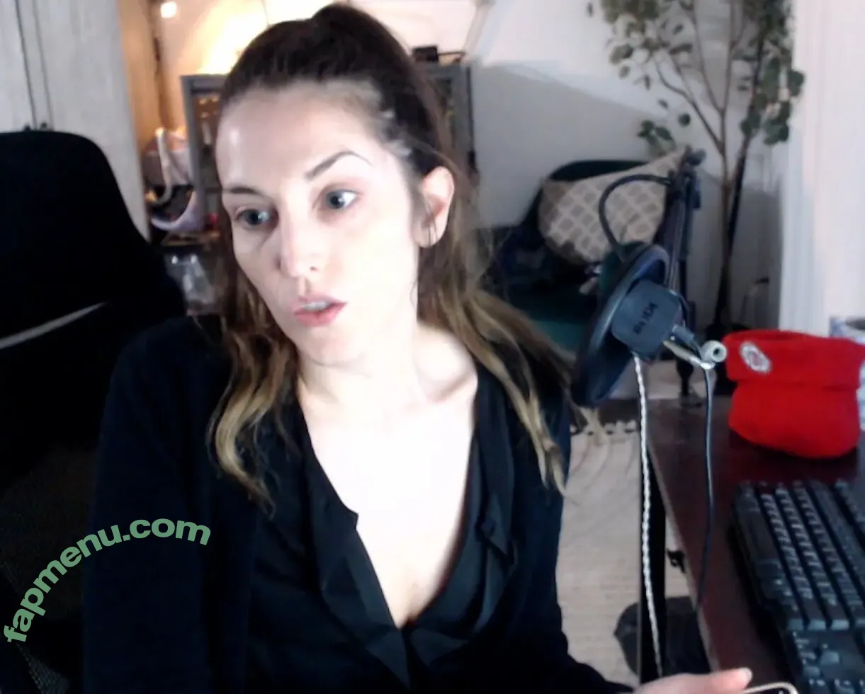 Amyec3 nude photo #0007 (amye_c3)