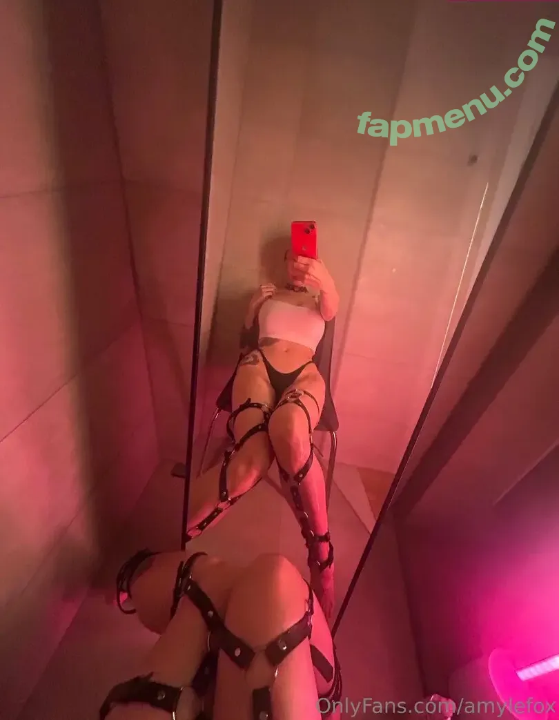 amylefox nude photo #0060 (amylefox)