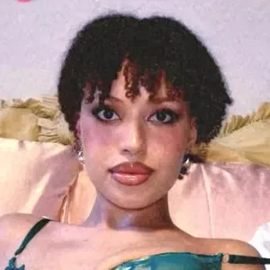 AmyMoretsele / Amy Moretsele / xx-alien nude photo #0012