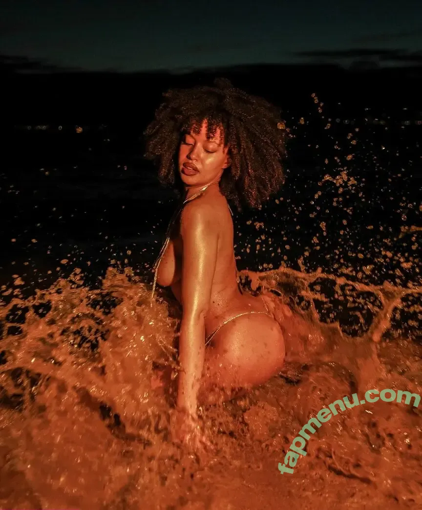 AmyMoretsele nude photo #0017 (Amy Moretsele / xx-alien)