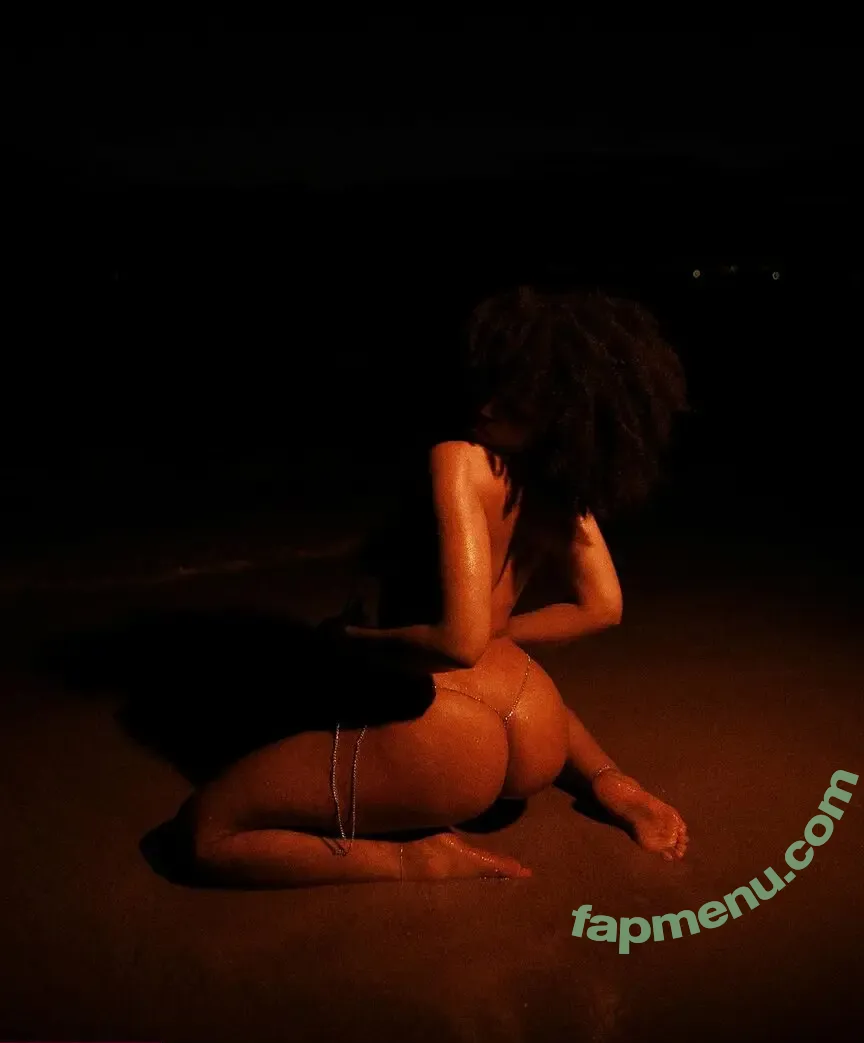 AmyMoretsele nude photo #0027 (Amy Moretsele / xx-alien)