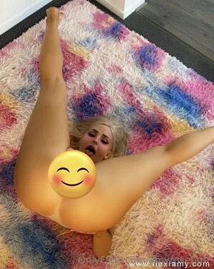Amyrosebutt / asmrnetwoork nude photo #0033