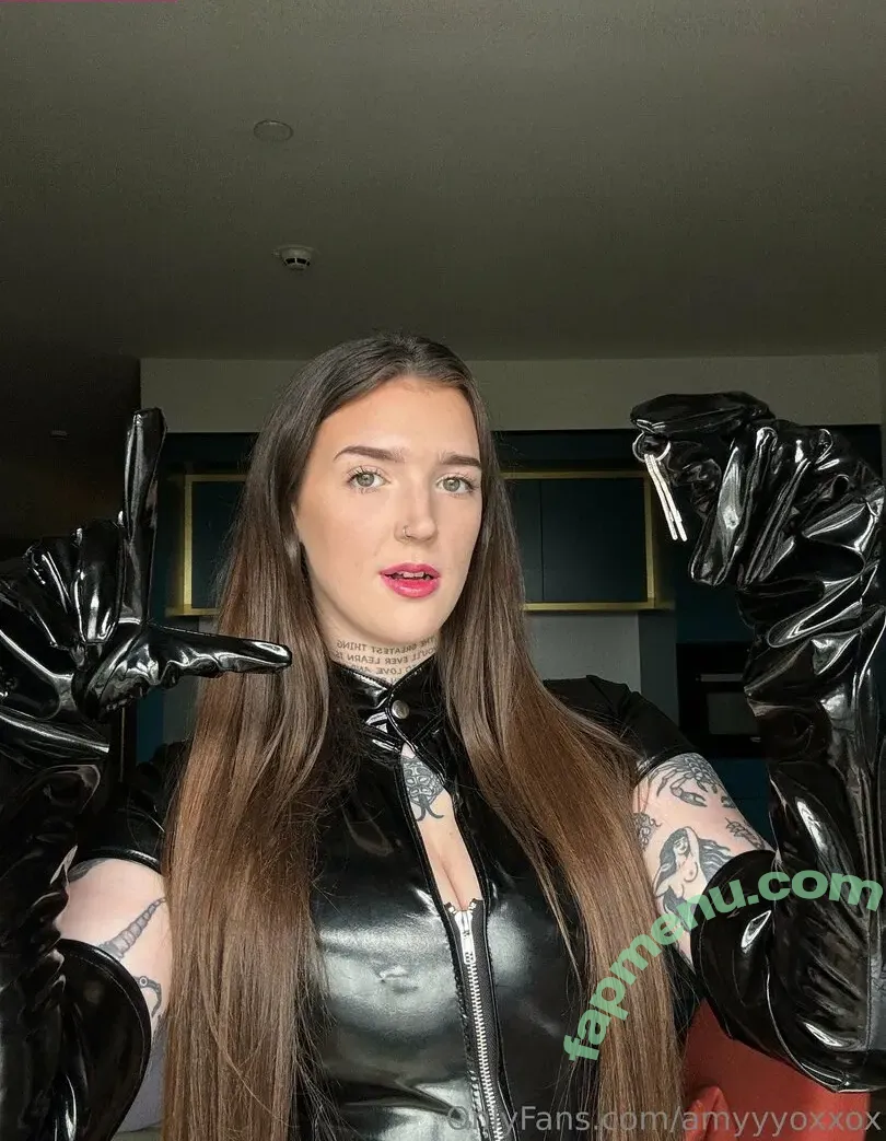 amyyyoxxox nude photo #0023 (amyyy_xoxoxo)