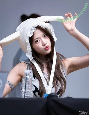 An Yujin 안유진 | / An IVE / _yujin_an nude photo #0177