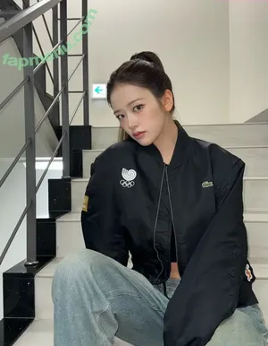 An Yujin 안유진 | / An IVE / _yujin_an nude photo #0205