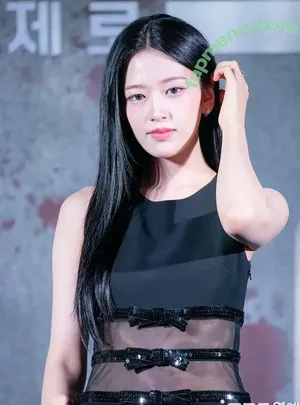 An Yujin 안유진 | / An IVE / _yujin_an nude photo #0220