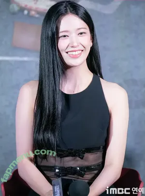 An Yujin 안유진 | / An IVE / _yujin_an nude photo #0241