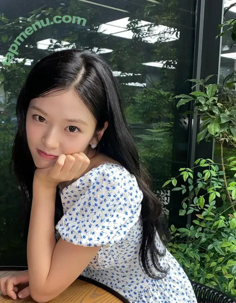 An Yujin 안유진 | nude photo #0287 (An IVE / _yujin_an)