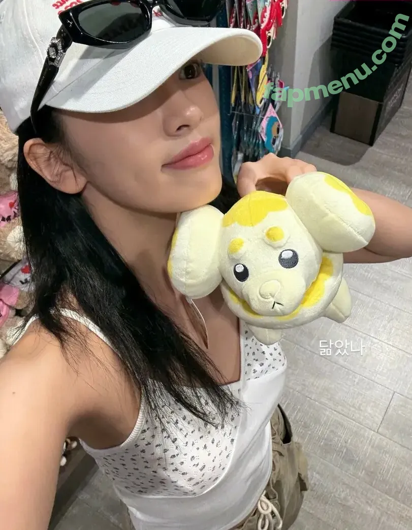 An Yujin 안유진 | nude photo #0372 (An IVE / _yujin_an)